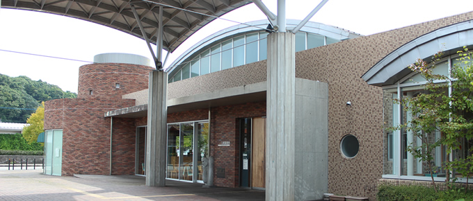 山田図書館